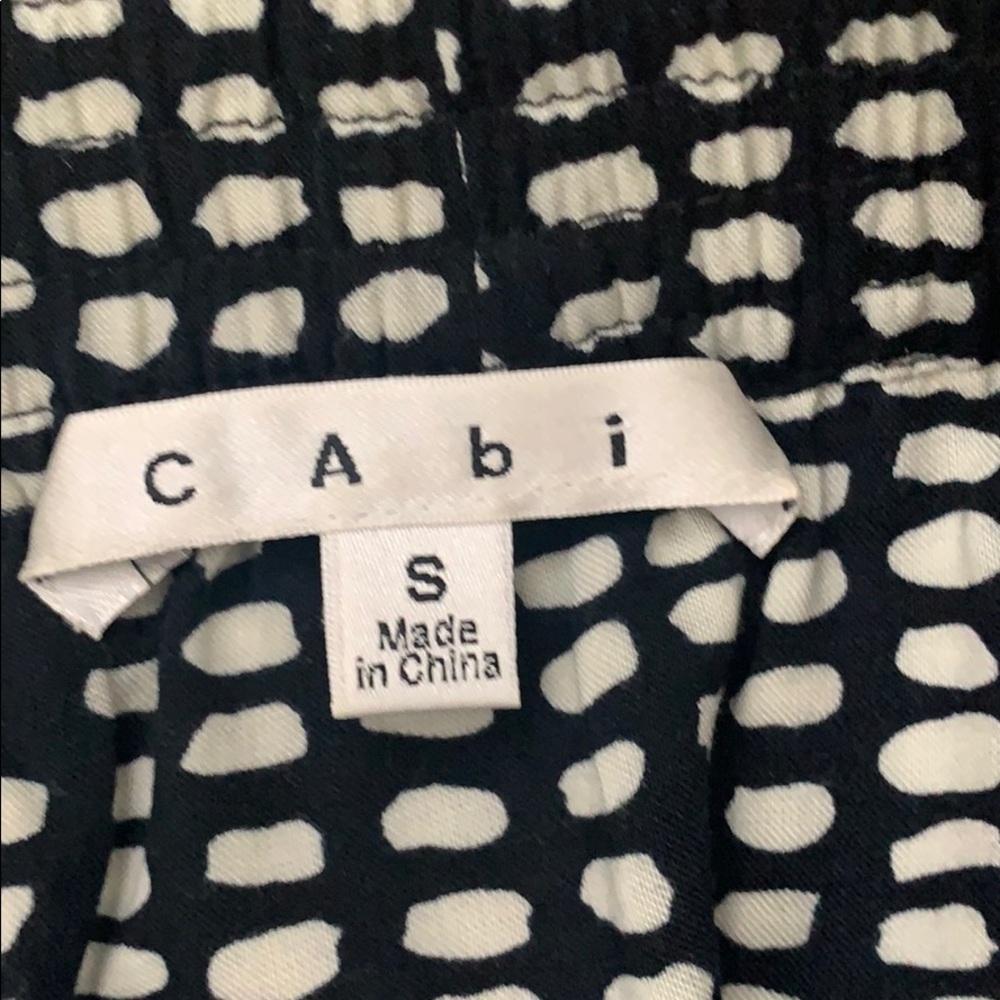 CAbi reversibile faux-wrap skirt  EUC 2-in-1! - Picture 4 of 6